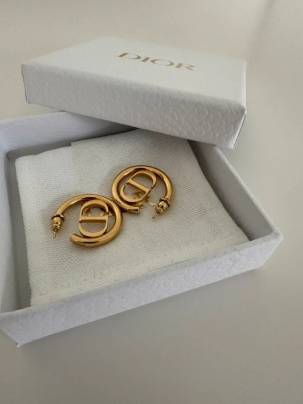 Dior 30 Montaigne Earrings - Picture 5 of 6